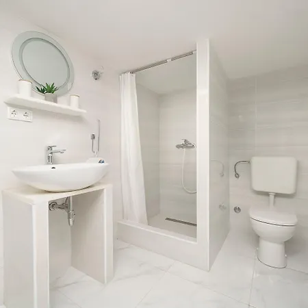 Studio Apartman Vodice * Vodice